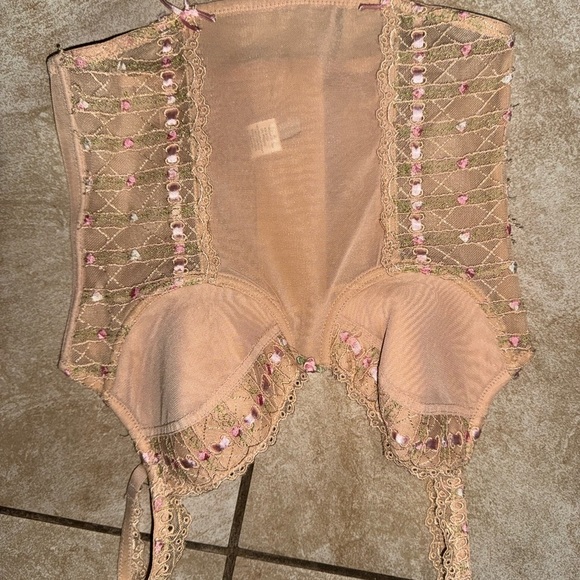 Rampage coquette tan & pink corset top 34C - Picture 7 of 11